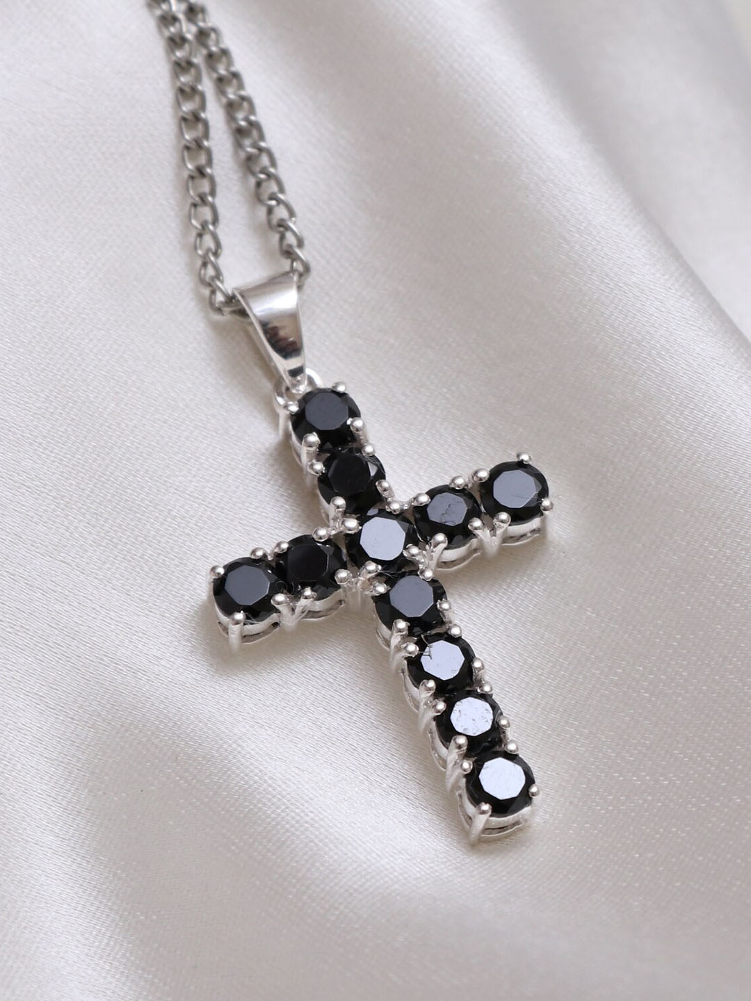 HIFLYER JEWELS Silver-Plated 925 Sterling Silver Studded Pedant
