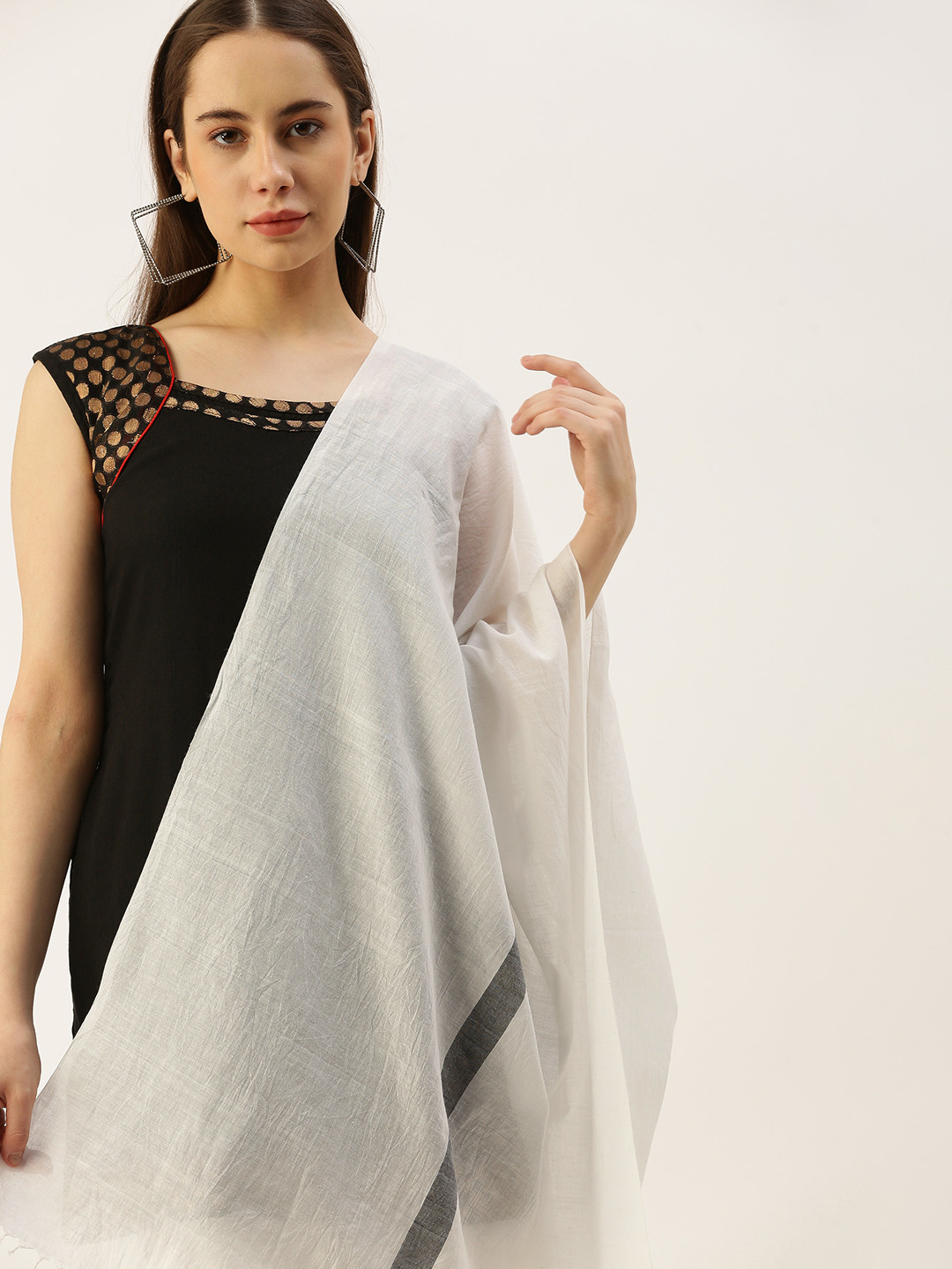 ASVA Centrally Striped Scarf