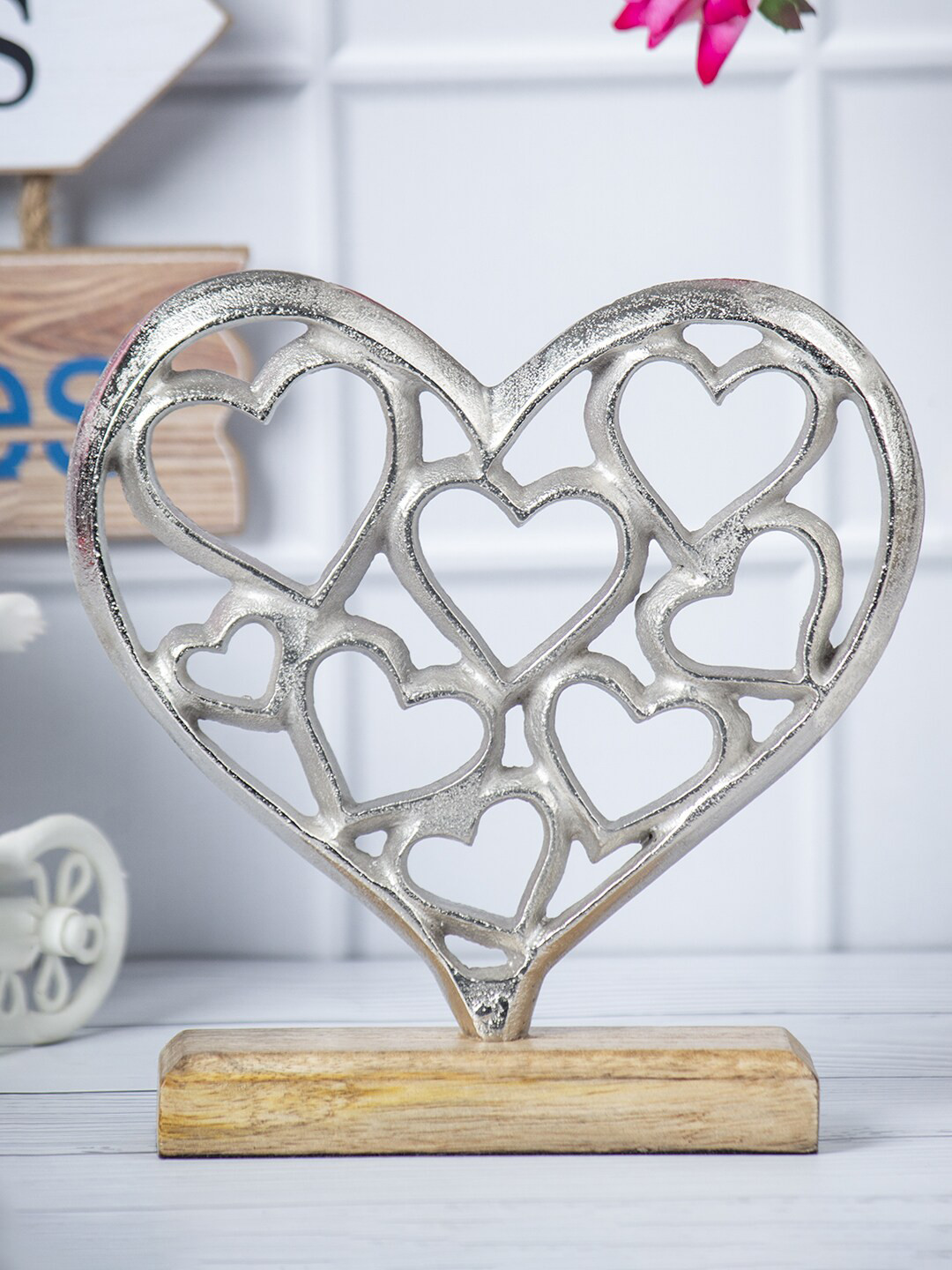 MARKET99 Elegant Love Hearts Silver Metal Metallic Living Room Medium Showpiece - 3.5 Inches