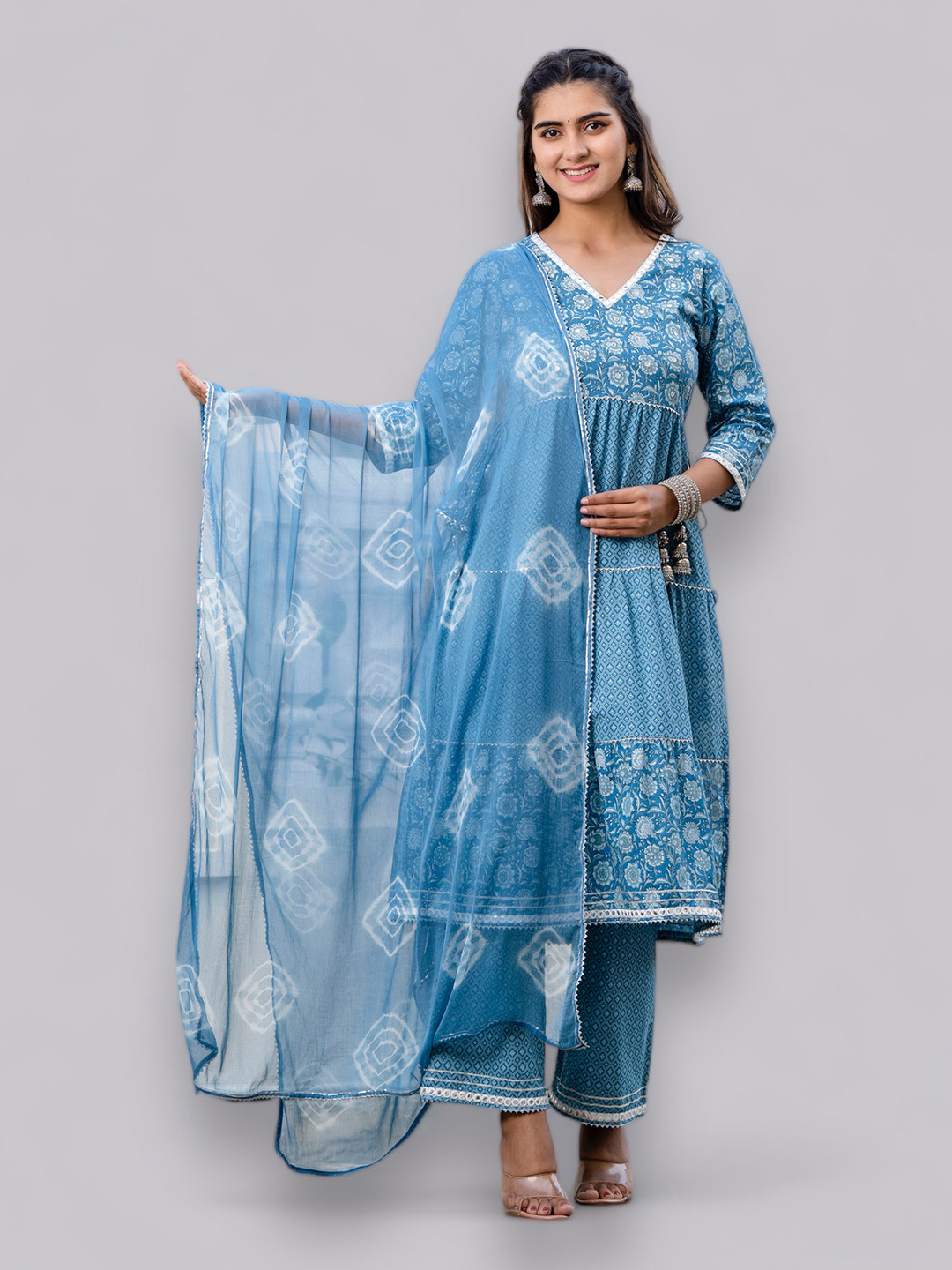 ArtiZenWeaves Floral Printed Tiered Gotta Patti Kurta with Palazzos & With Dupatta