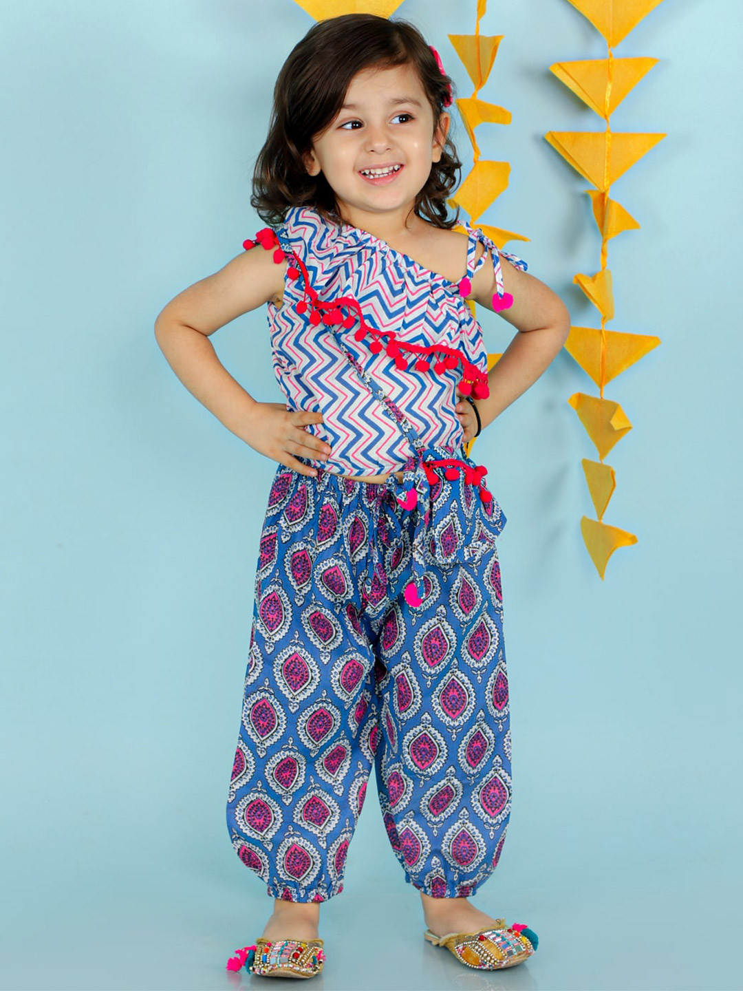 KID1 Girls Printed Pure Cotton Top with Harem Pants & Bag