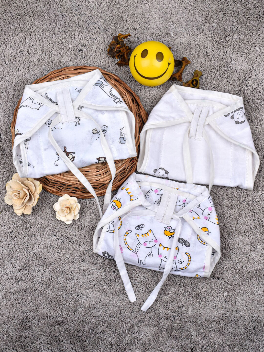 Moms Home Infants Set Of 3 Printed Organic Cotton Muslin Nappies