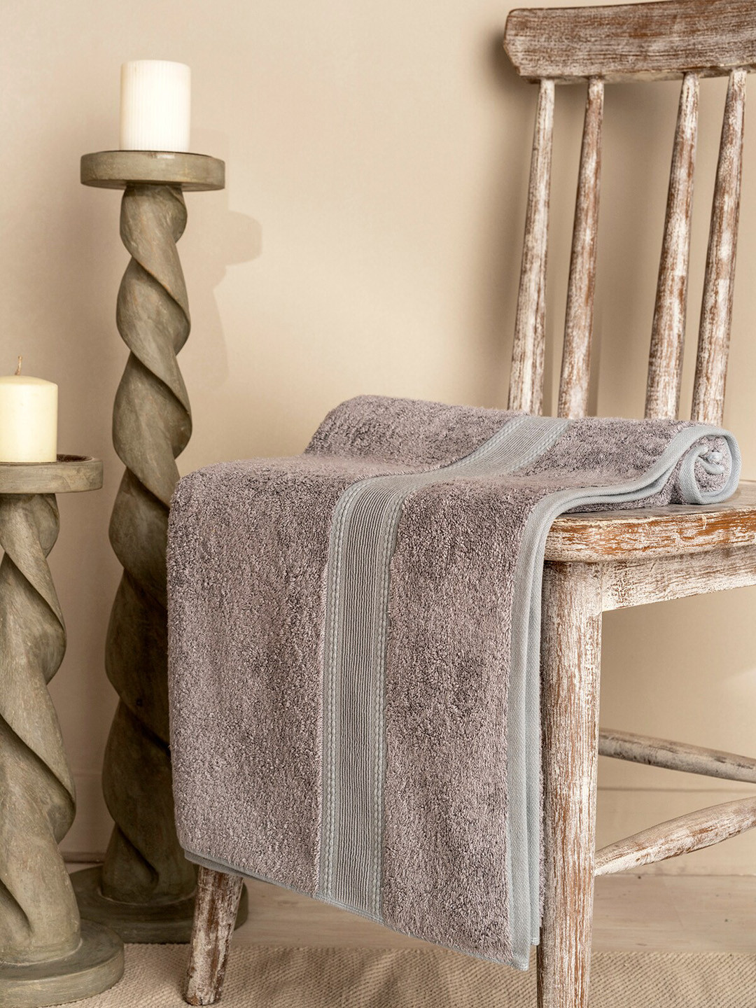 DDecor Live Beautiful Grey 650 GSM Bath Towel