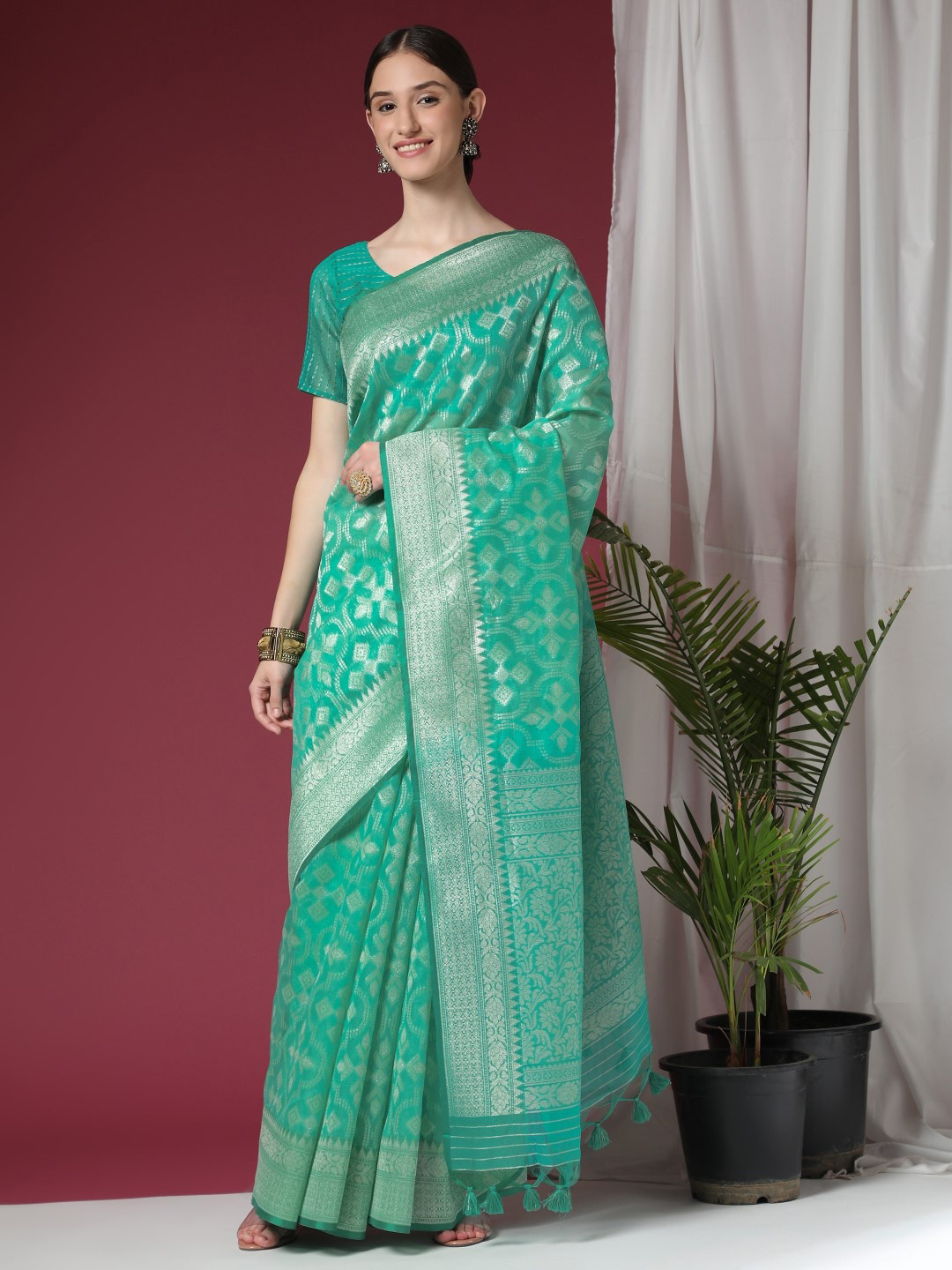 VISHNU WEAVES Woven Design Zari Pure Linen Jamdani Saree