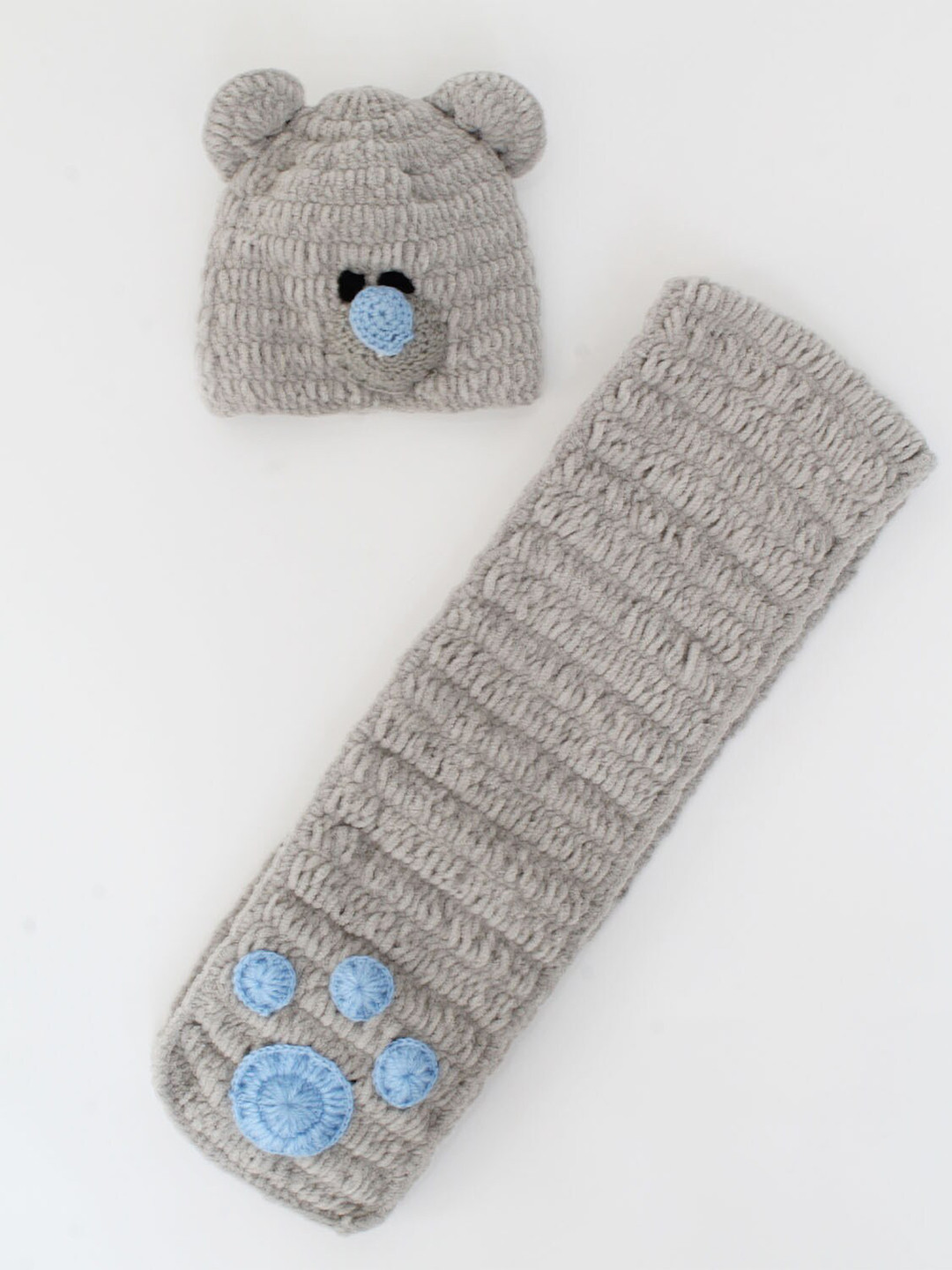 Woonie Infant Handmade Bear Face Crochet Acrylic Cap With Paw Detailing Muffler