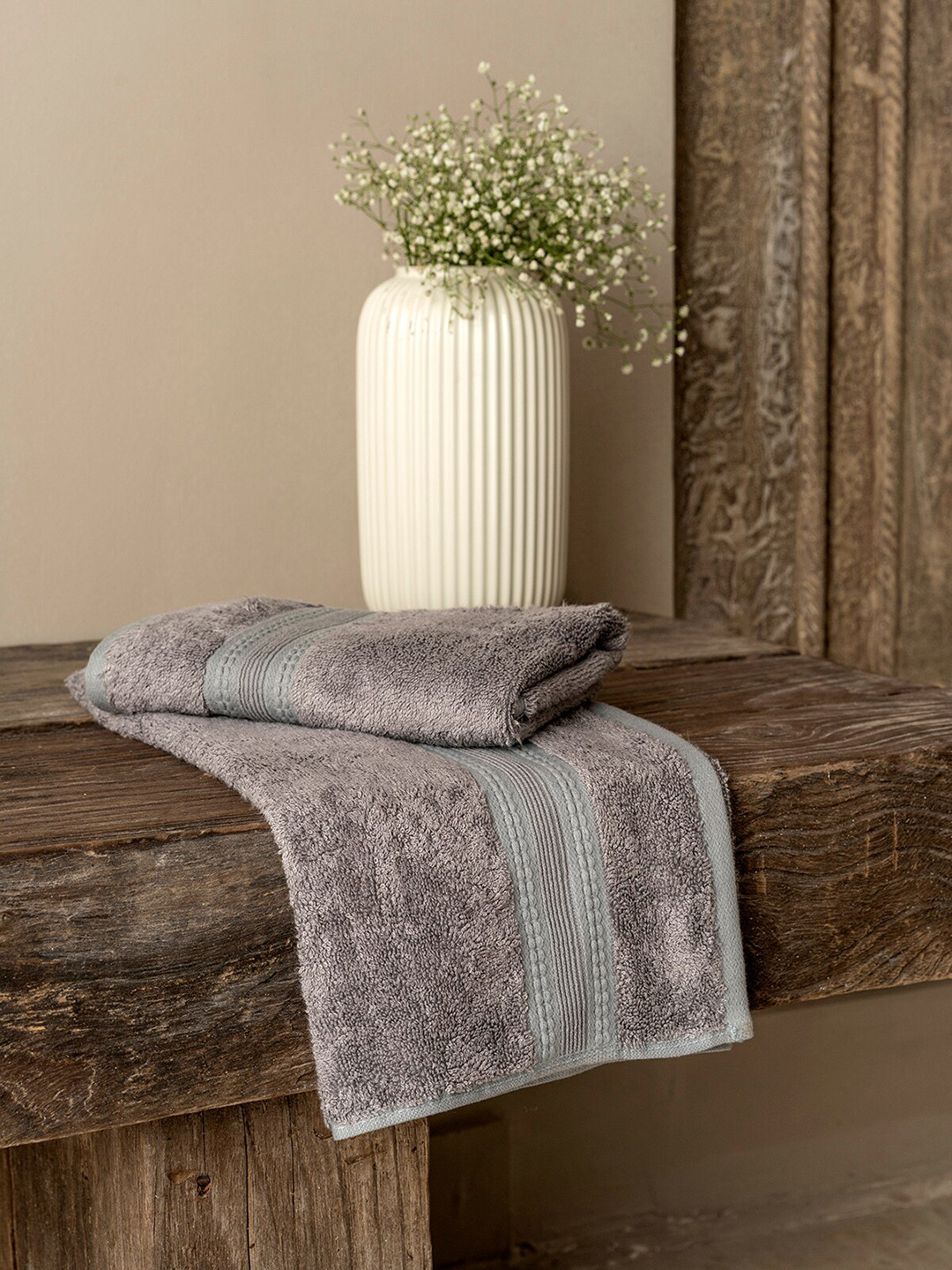 DDecor Live Beautiful Grey 650 GSM  Hand Towel