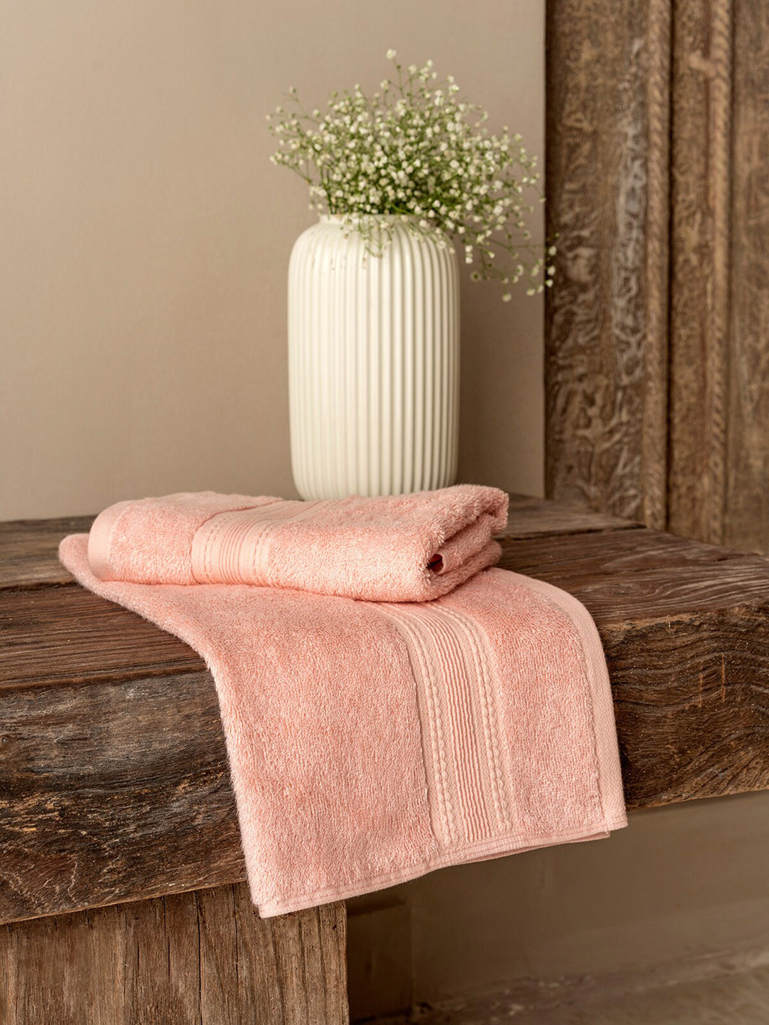DDecor Live Beautiful Pink 650 GSM Hand Towel