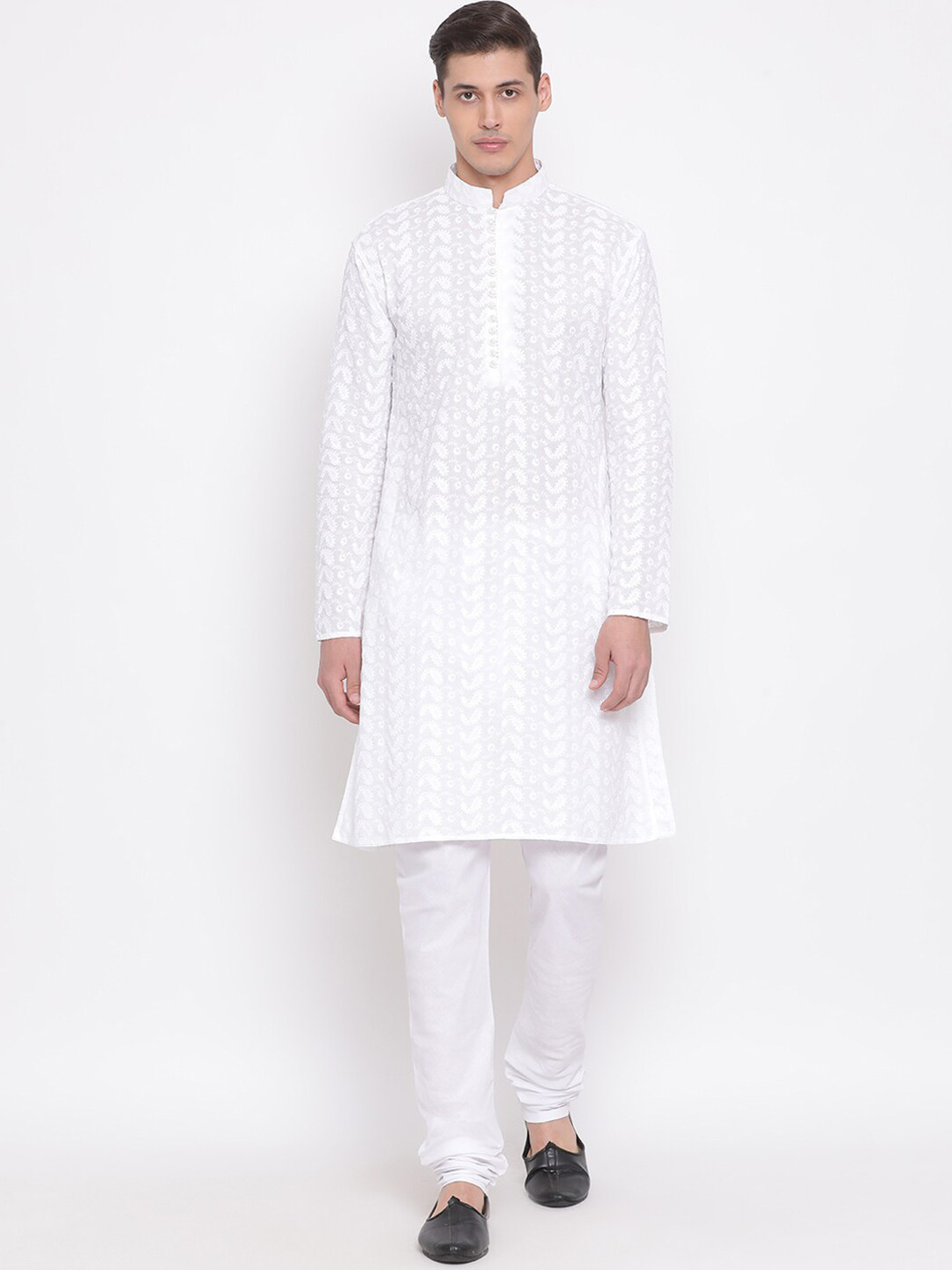VASTRAMAY Paisley Embroidered Chikankari Pure Cotton Kurta with Churidar