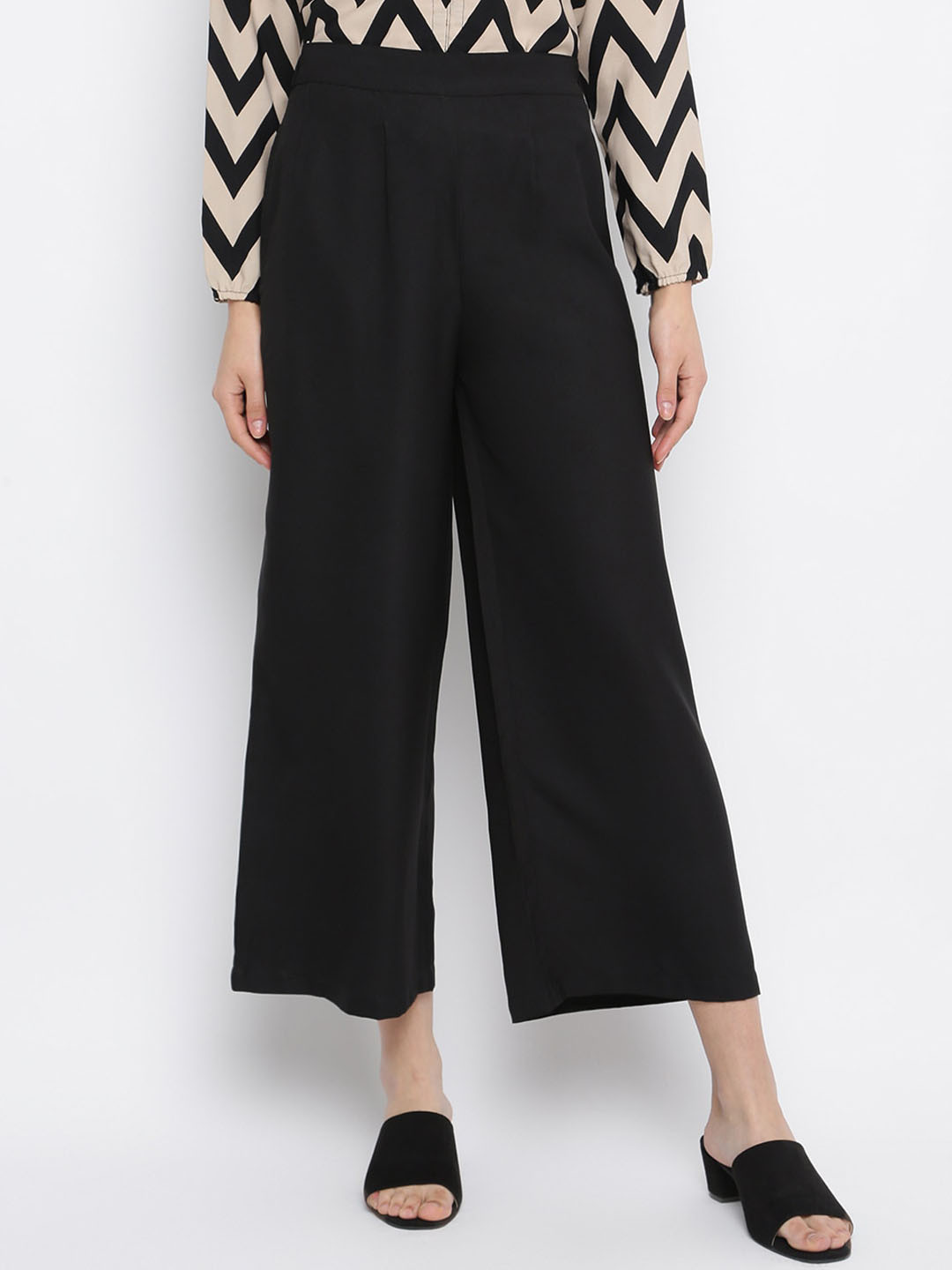 Mayra Women Mid Rise Crop Parallel Trousers
