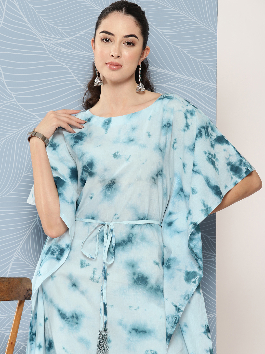 Janasya Dyed Flared Sleeves Kaftan Kurta With Tie-Ups Detail