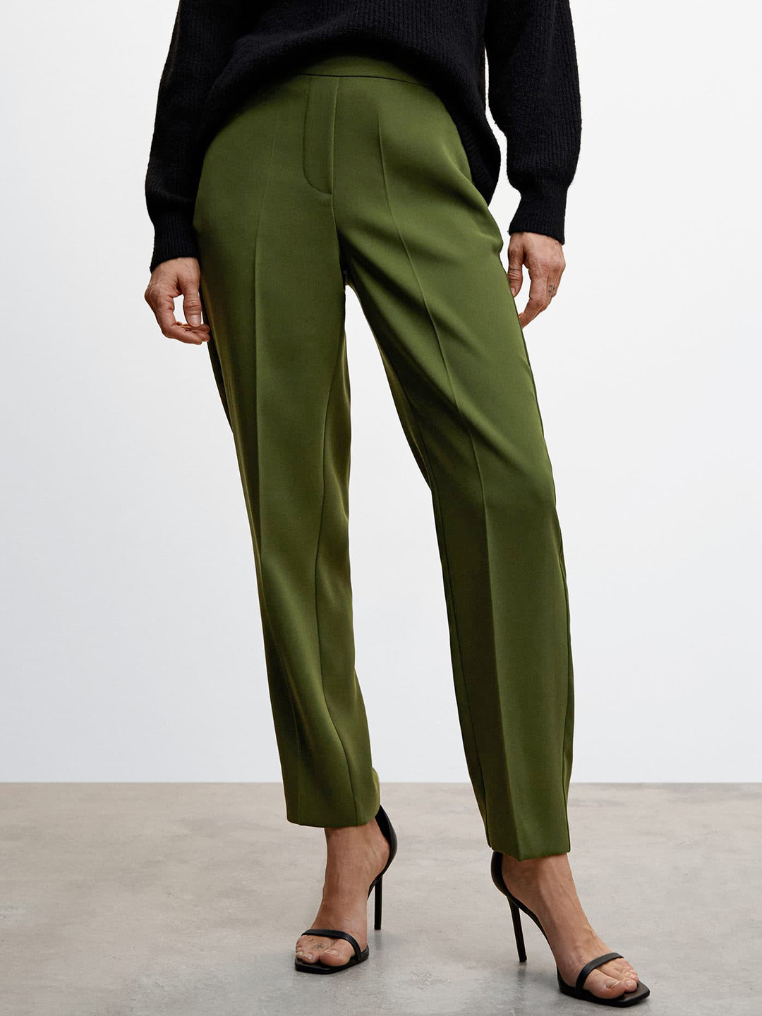 MANGO Women RegularMid-Rise Regular Fit Trousers