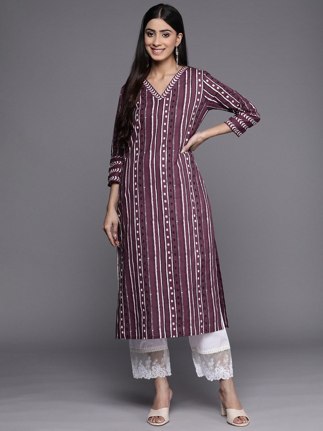 Varanga Purple Geometric Printed V Neck Pure Cotton Kurta