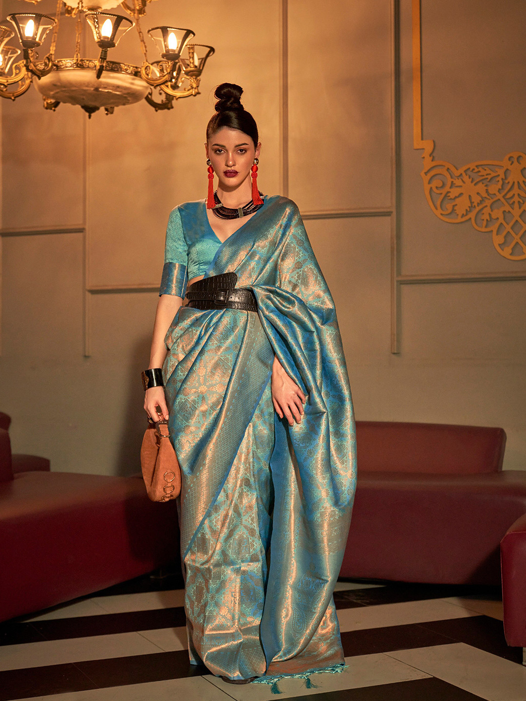 Mitera Ethinic Motif Woven Design Zari Saree