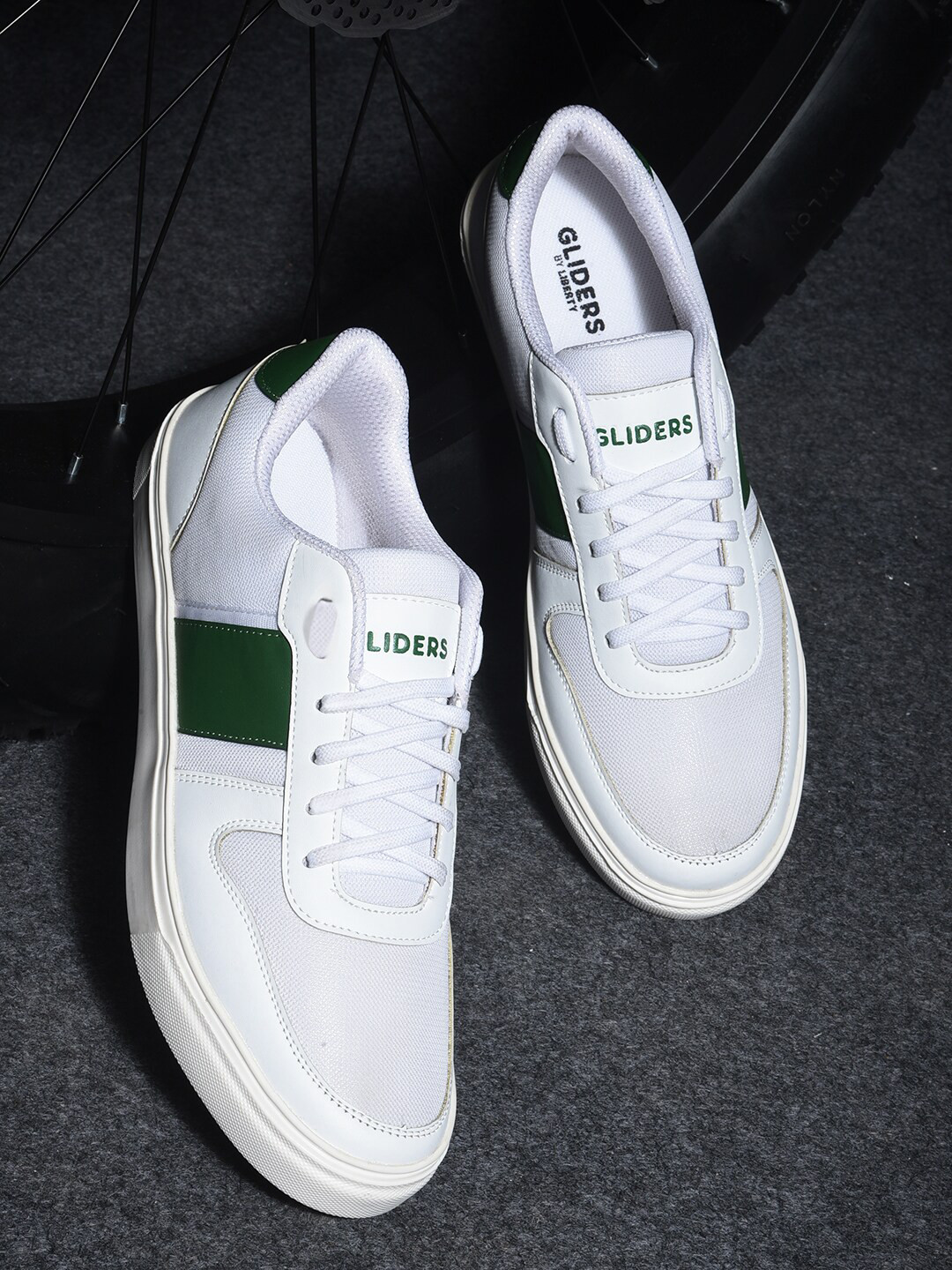 Liberty Men Colourblocked Mesh Basics Sneakers