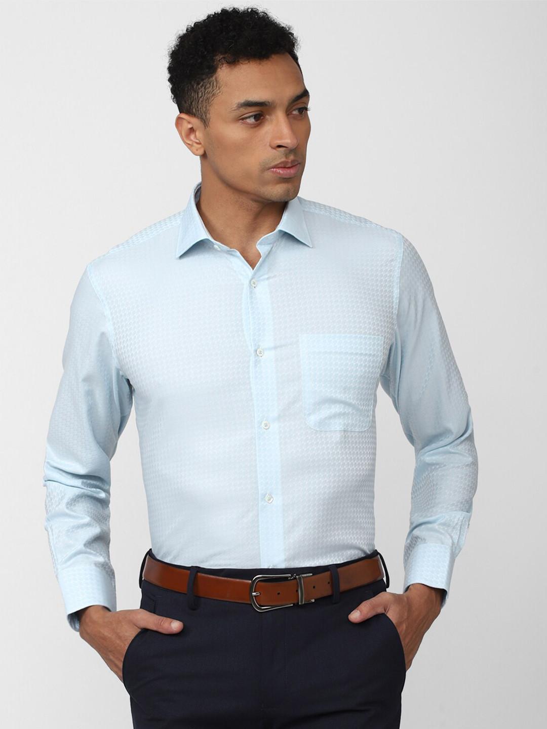 Van Heusen World Wear Spread Collar Pure Cotton Formal Shirt