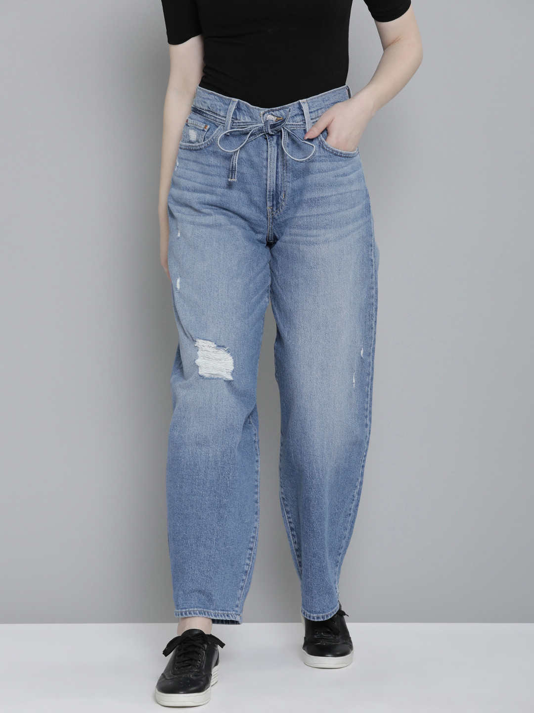 Levis Women Mildly Distressed Heavy Fade Acid Wash Mid-Rise Stretchable Jeans