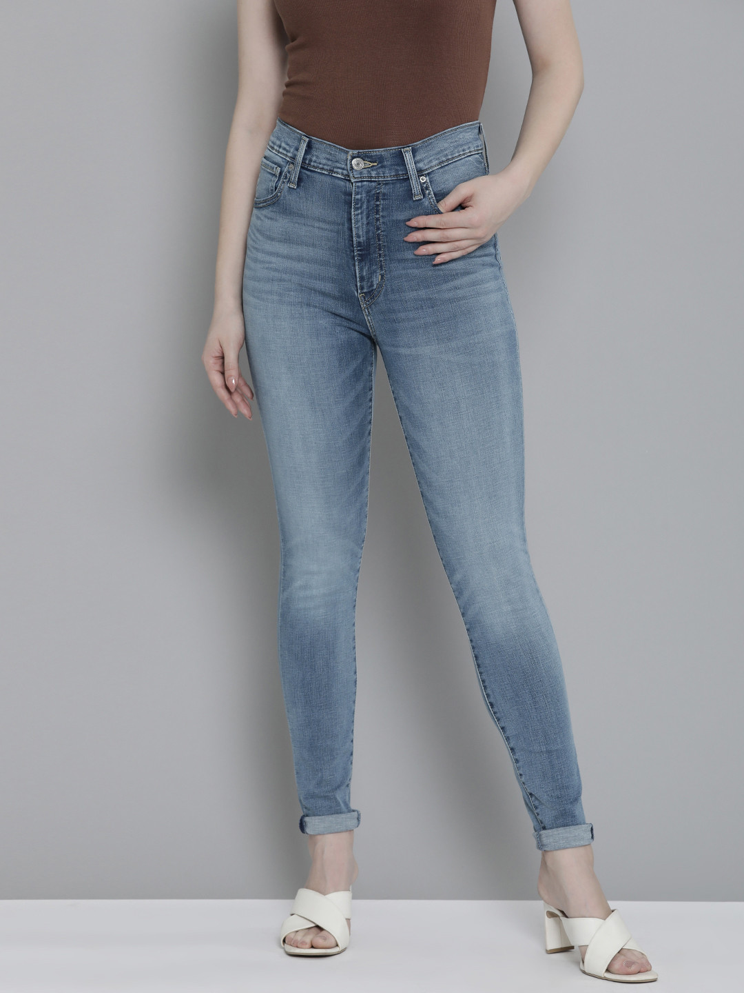 Levis Women Skinny Fit Heavy Fade Acid Wash Mid-Rise Stretchable Jeans