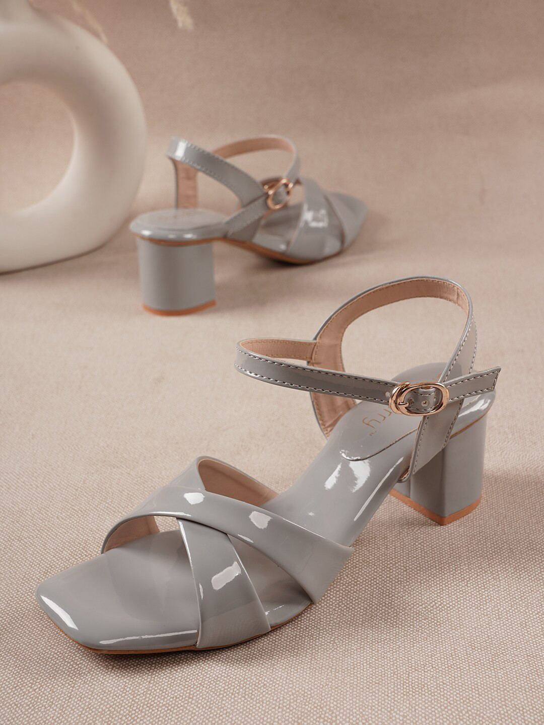 DressBerry Open Toe Block Heels With Buckles