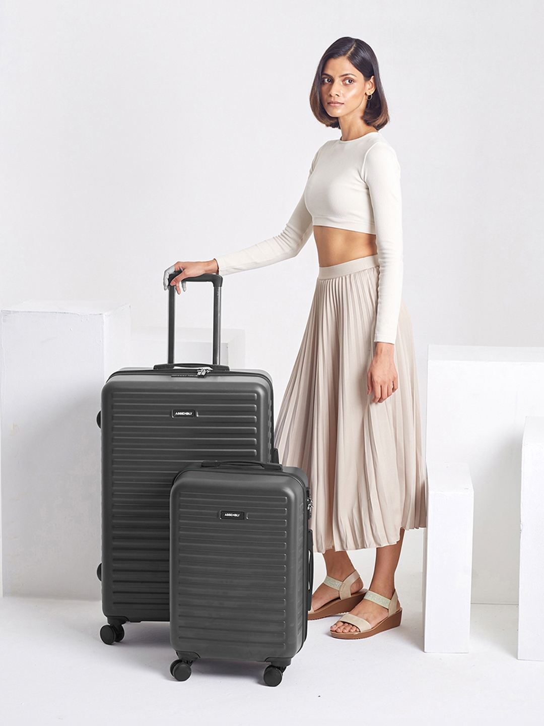 Buy Assembly Set Of 2 Textured Hard Sided 60L Cabin Luggage Bag 40L Trolley Suitcase Trolley Bag for Unisex 21932734 Myntra