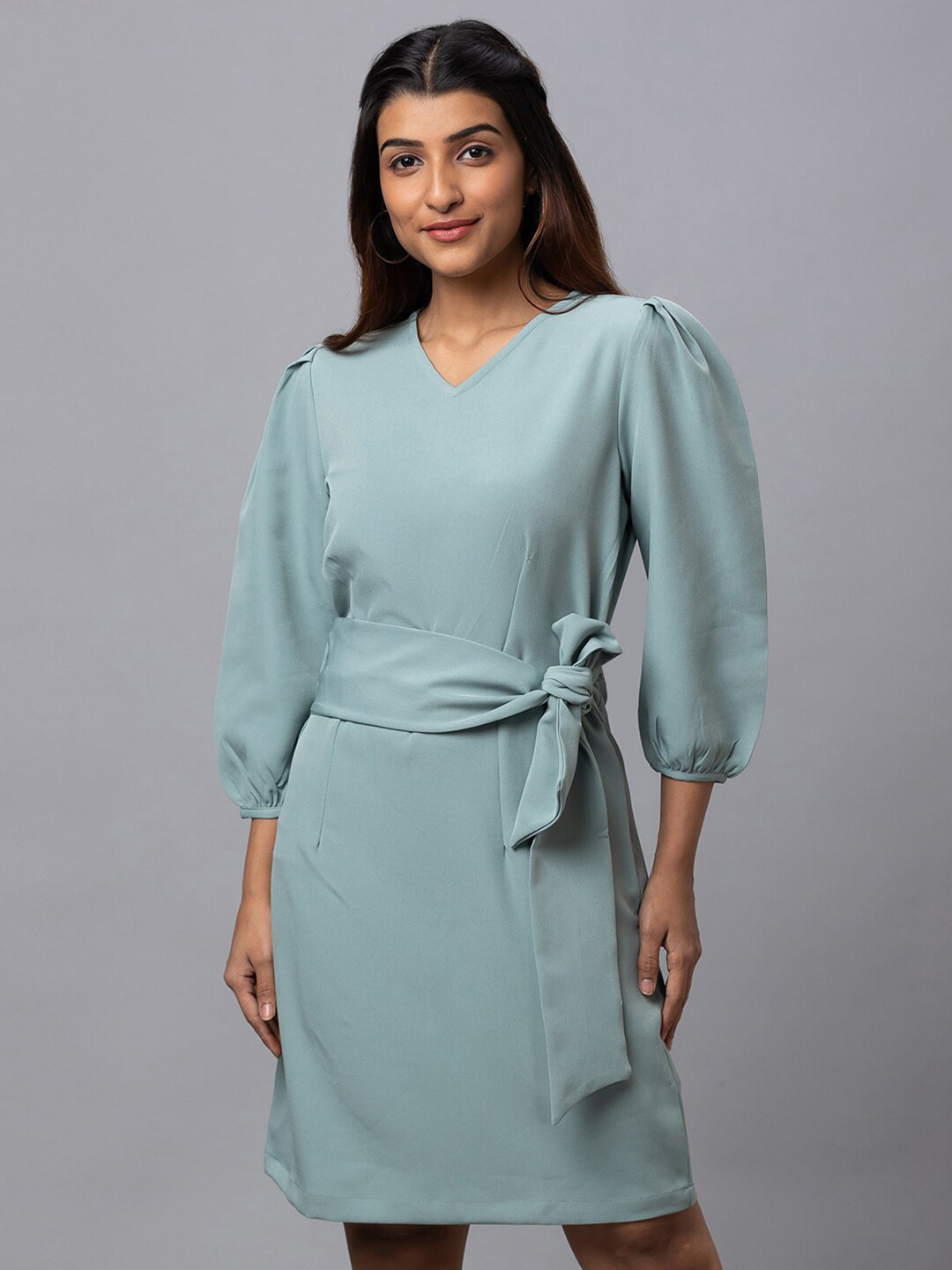 Globus V-Neck Puff Sleeves Tie-Up A-Line Dress