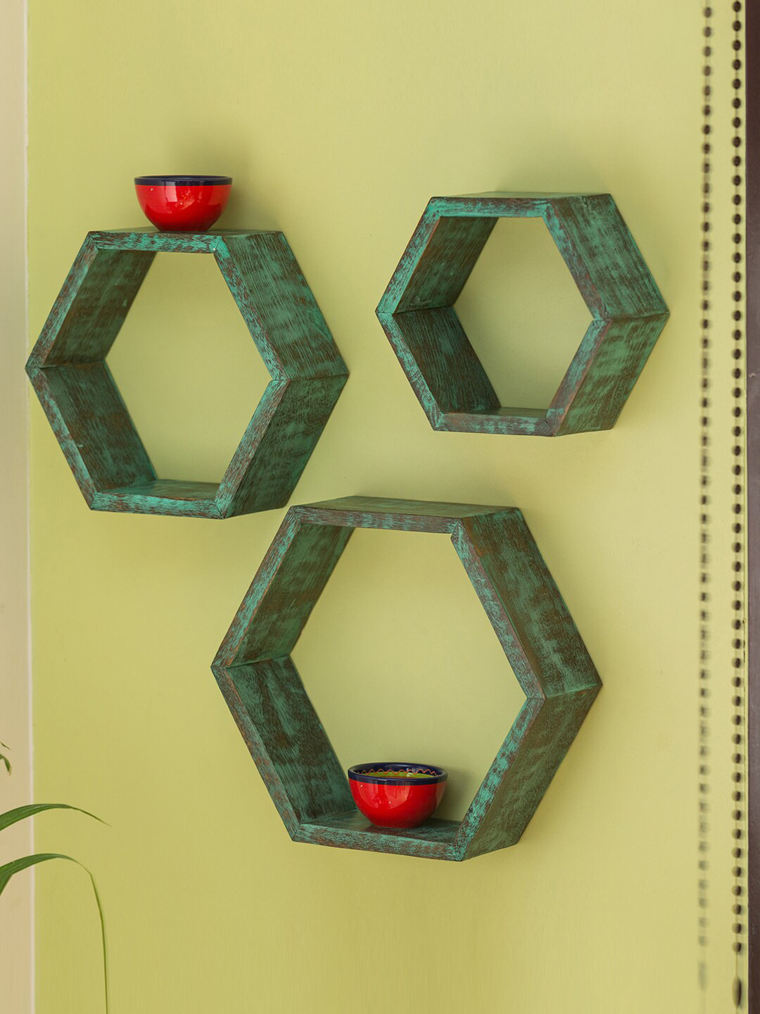 ExclusiveLane Green & Brown Wooden Rustic Hexagons Antique Finish Nested Wall Shelves