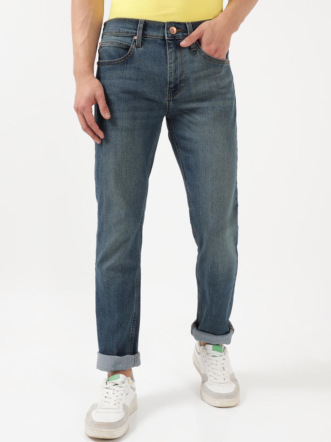 Lee Men Slim Fit Low Distress Light Fade Stretchable Cotton Jeans