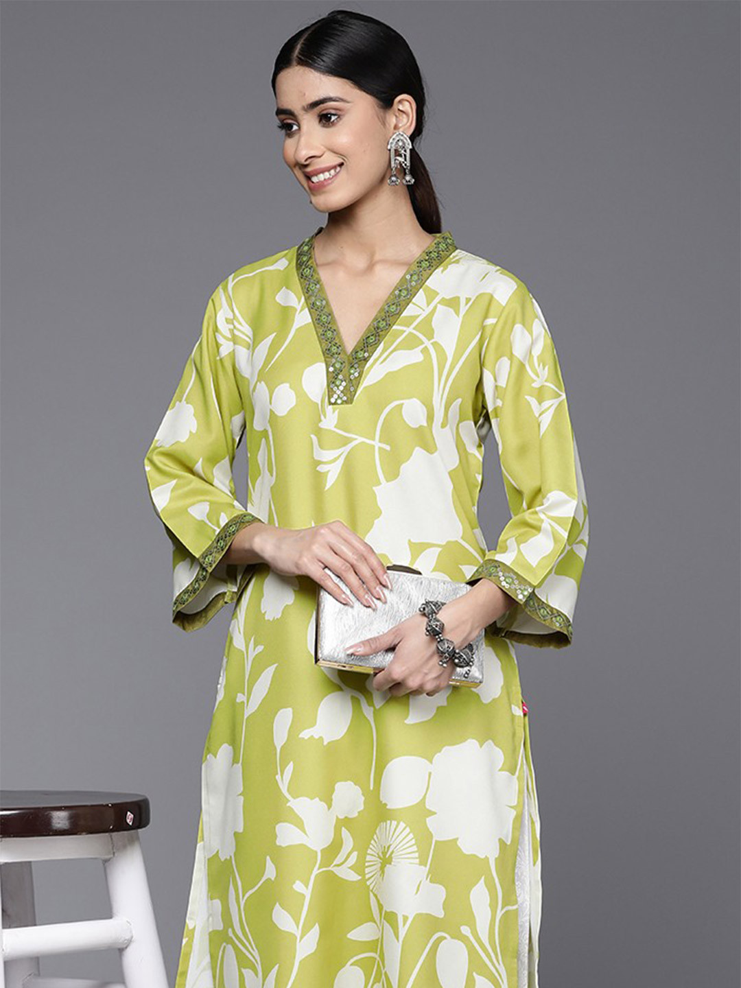 Varanga Floral Printed Embroidred V Neck Flared Sleeves Cotton Kurta