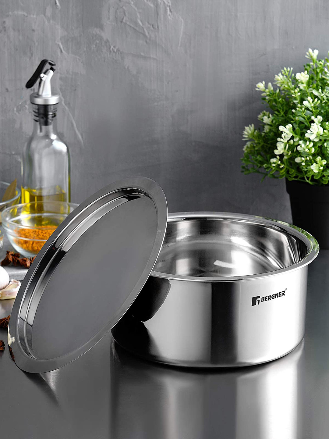 Bergner Argent TriPly Stainless Steel 24 cm (5.9 L) Induction Bottom Tope with Steel Lid