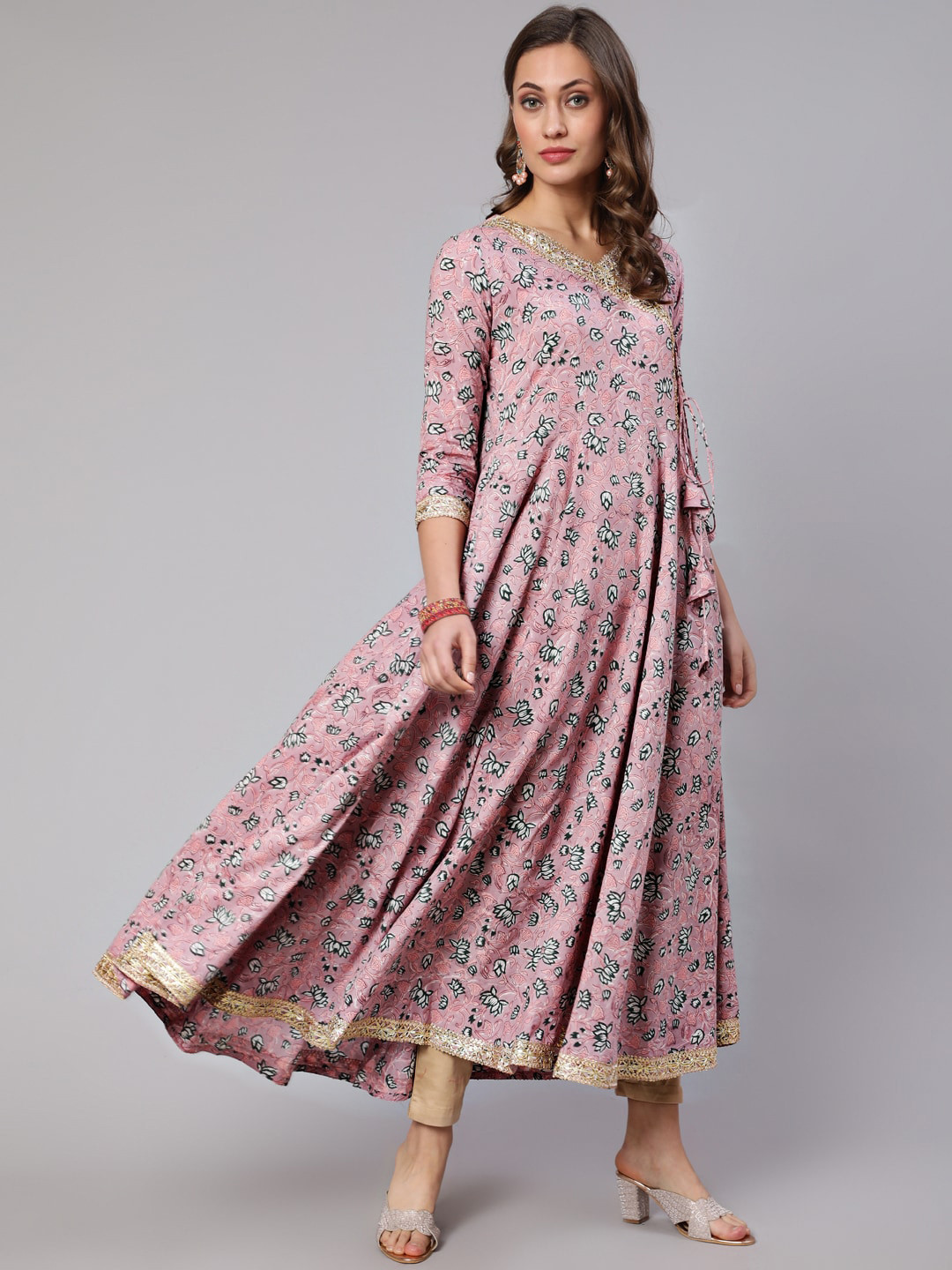 GLAM ROOTS Floral Printed Pure Cotton Anarkali Kurta