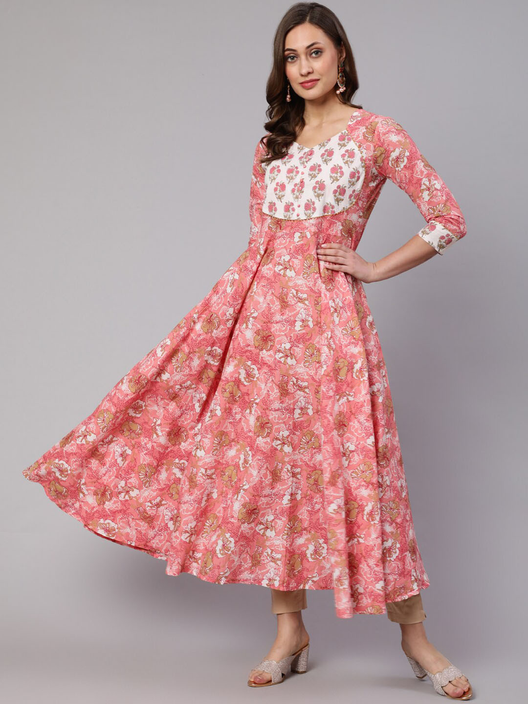 GLAM ROOTS Floral Printed Gotta Patti Pure Cotton Anarkali Kurta