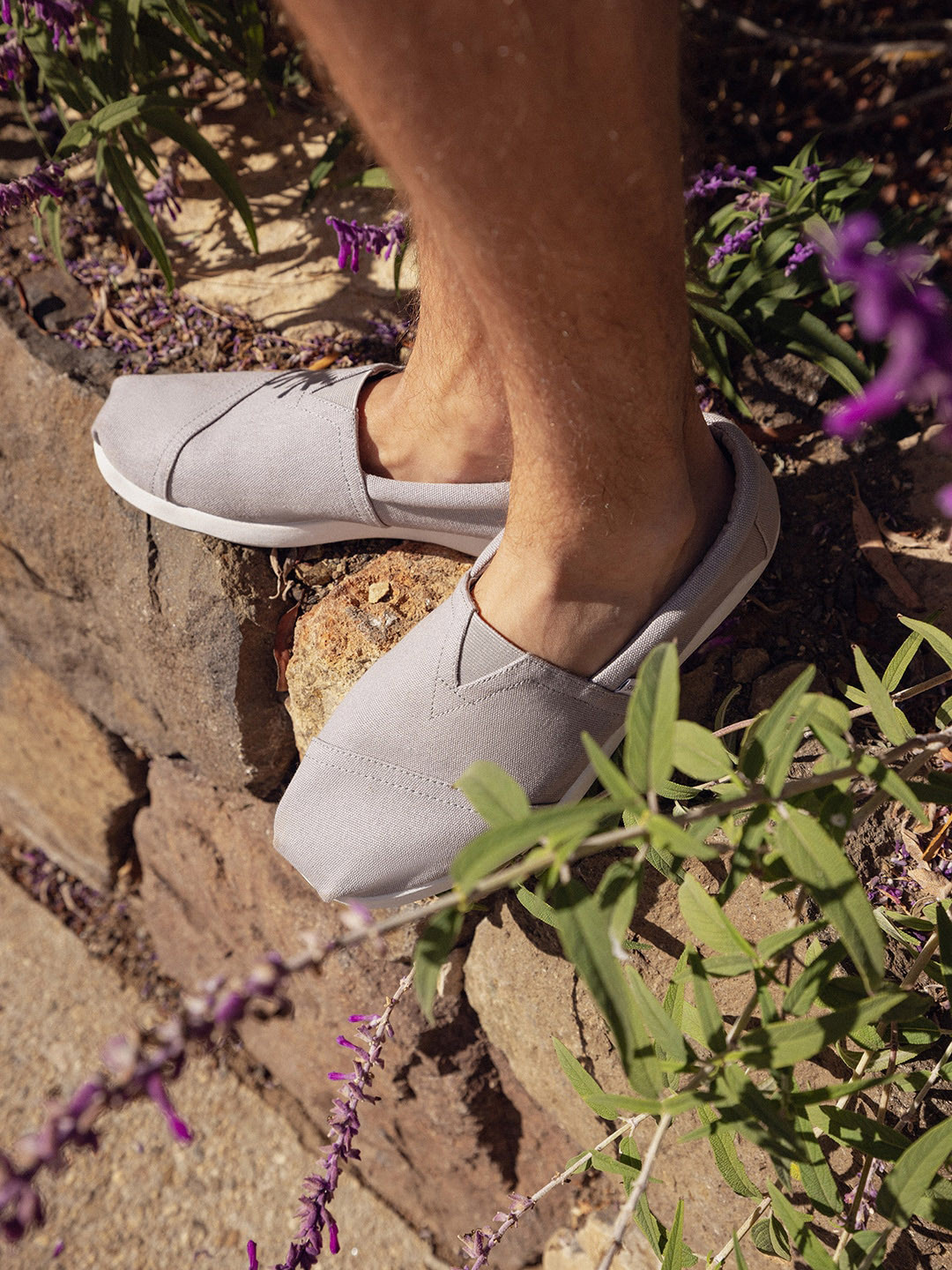 TOMS Men Grey Lightweight Canvas Slip-On Espadrilles