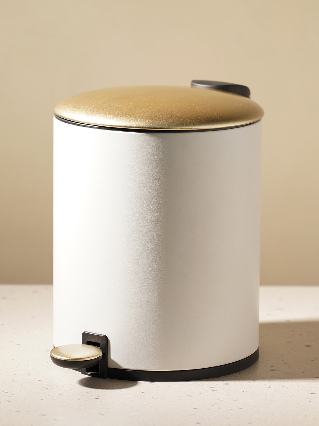 Pure Home and Living White & Gold-Toned Small Circular Waste Bin With Lid 5 L