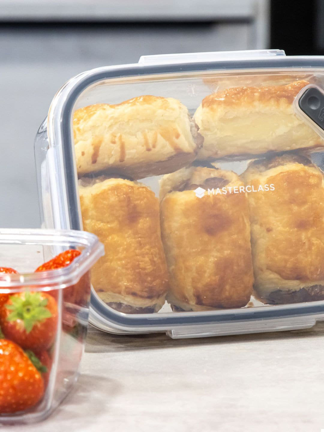 Masterclass Eco Snap Transparent Plastic Dishwasher Safe Latch Graduated Container-800ml