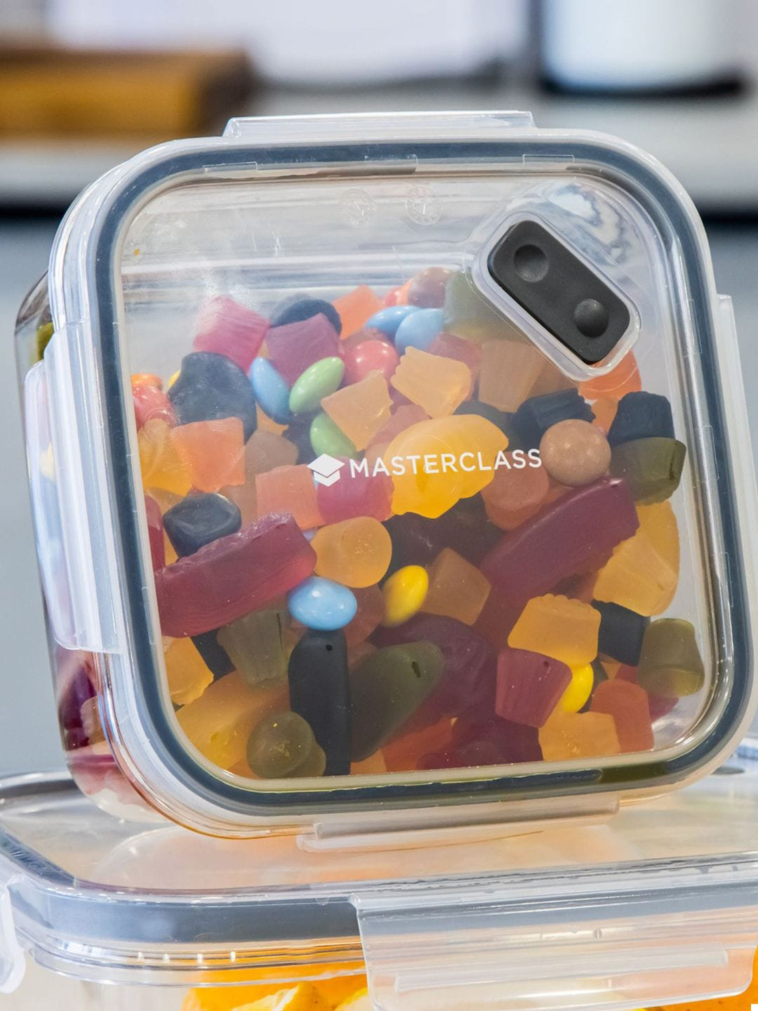 Masterclass Transparent Plastic Dishwasher Safe Latch Graduated Container-800ml