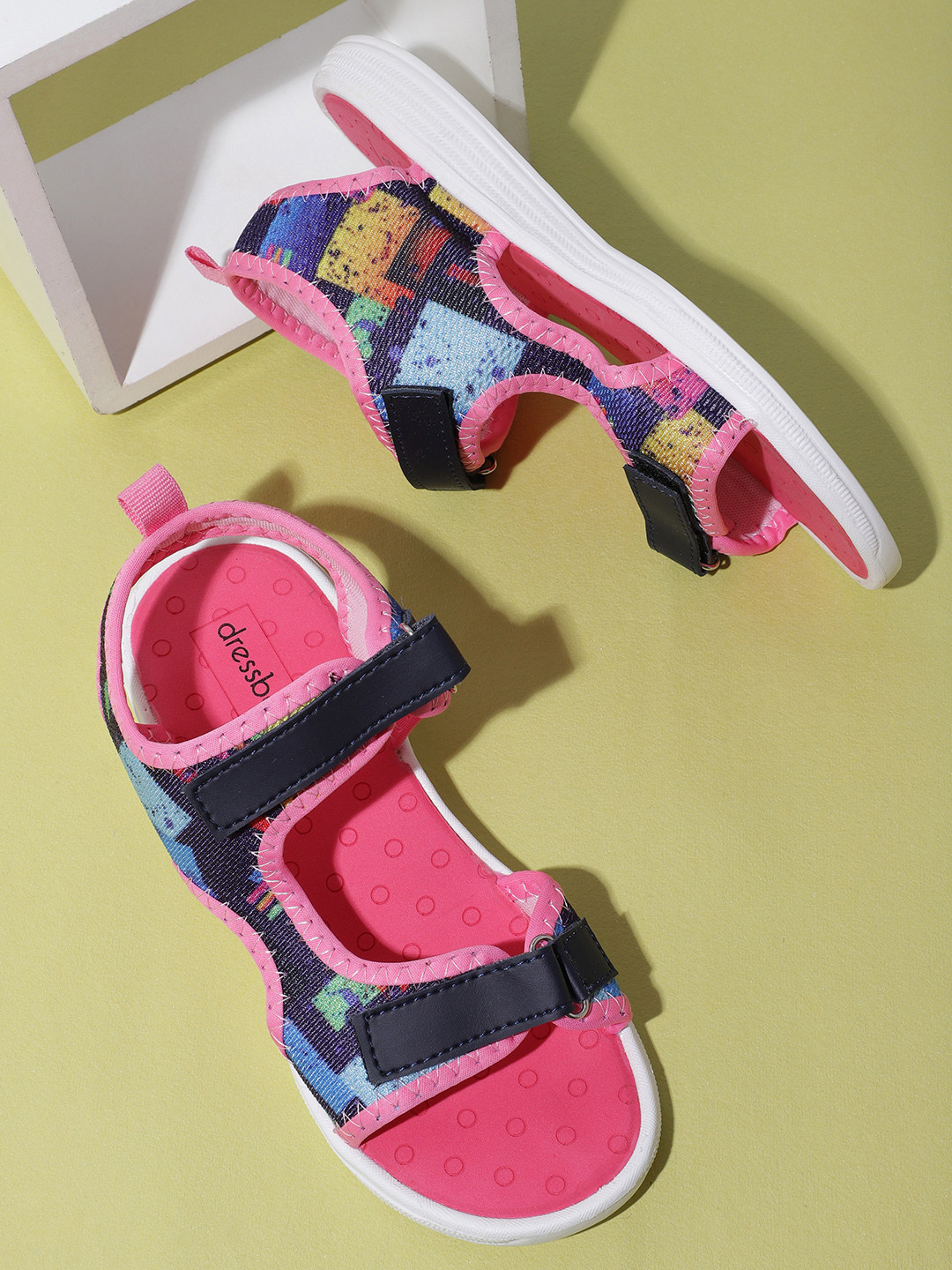 DressBerry Women Abstract Printed Sports Sandals