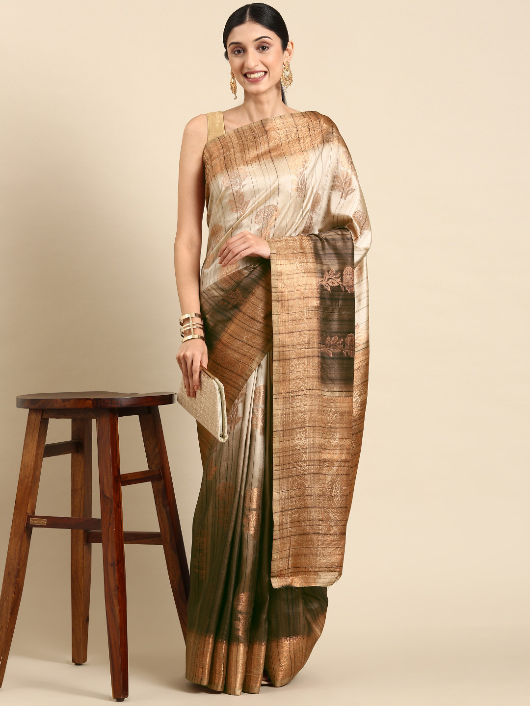 VISHNU WEAVES Floral Zari Jute Cotton Baluchari Saree