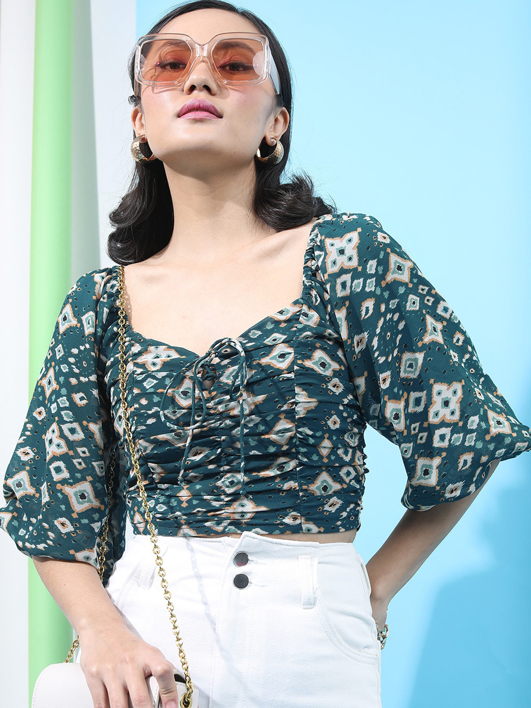 Tokyo Talkies Floral Print Sweetheart Neck Crop Top