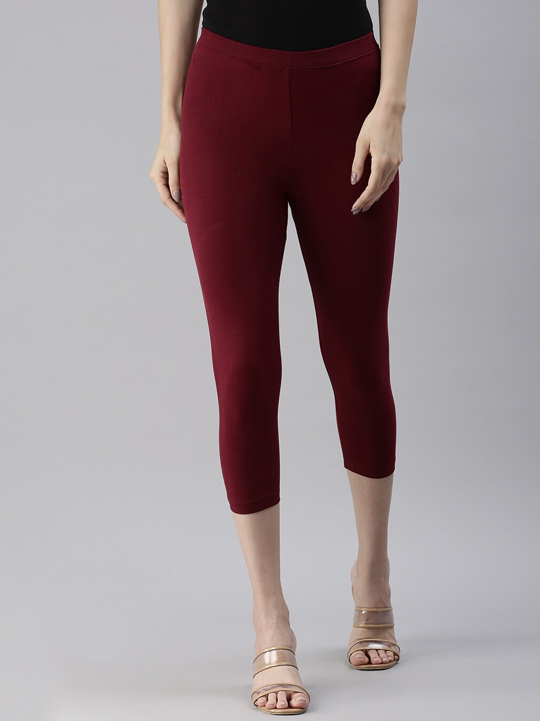 Kryptic Slim-Fit Three-Fourth Length Leggings