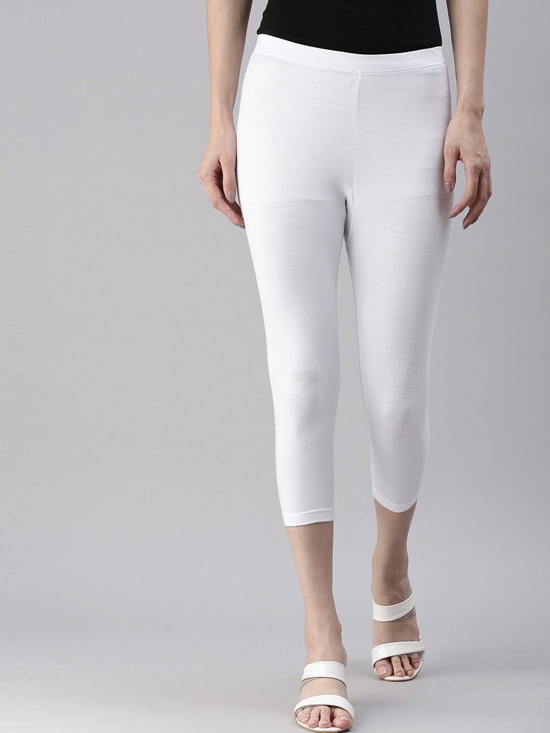 Kryptic Three-Fourth Length Leggings