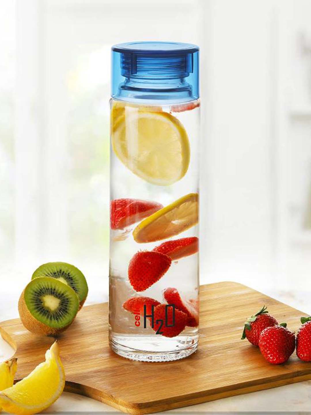 Cello H2O Set of 1 Blue toughened Glass Fridge Water Bottle with Plastic Cap-920ml