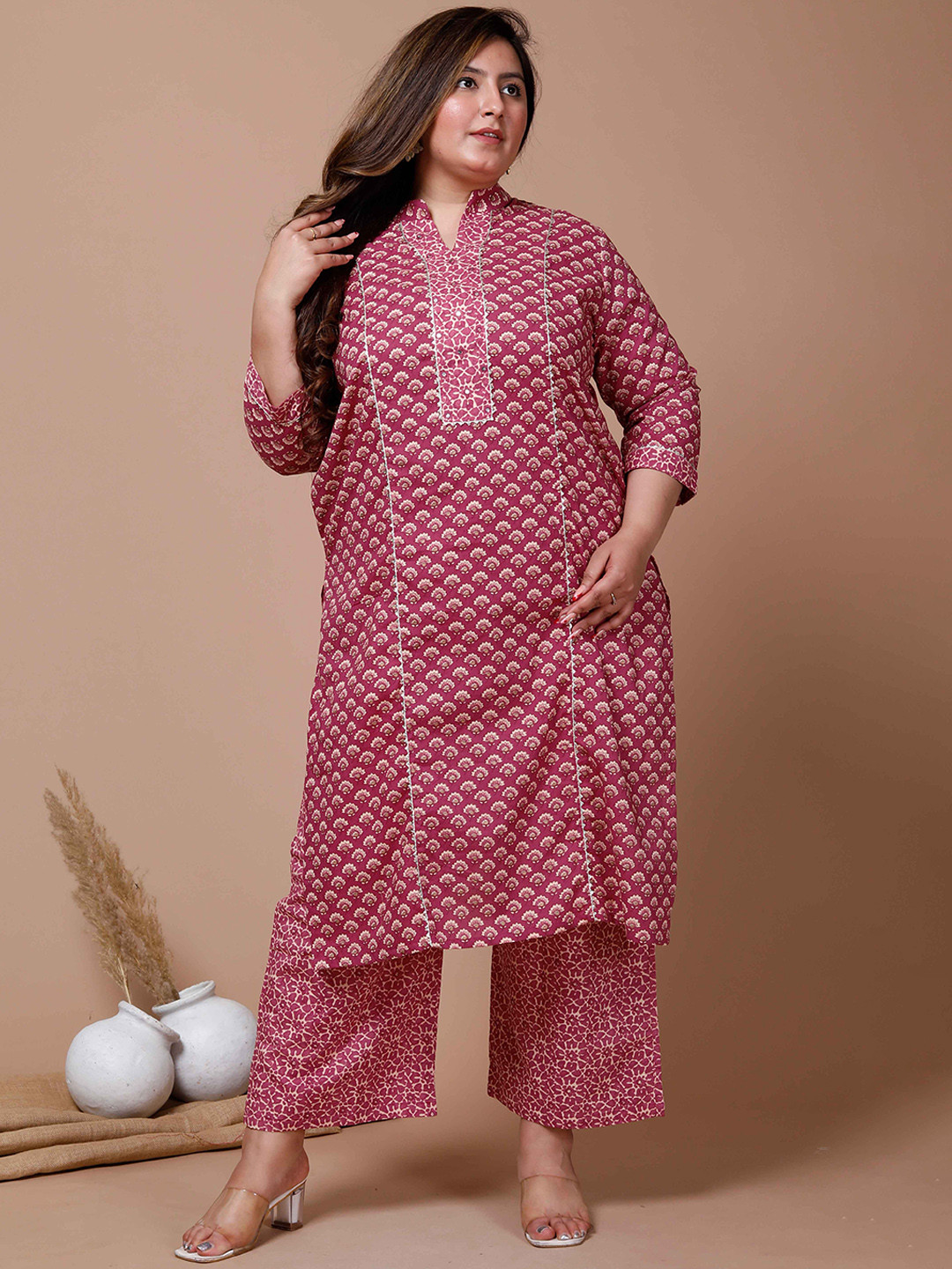 MIRAVAN Plus Size Women Floral Printed Pure Cotton Kurta with Palazzos