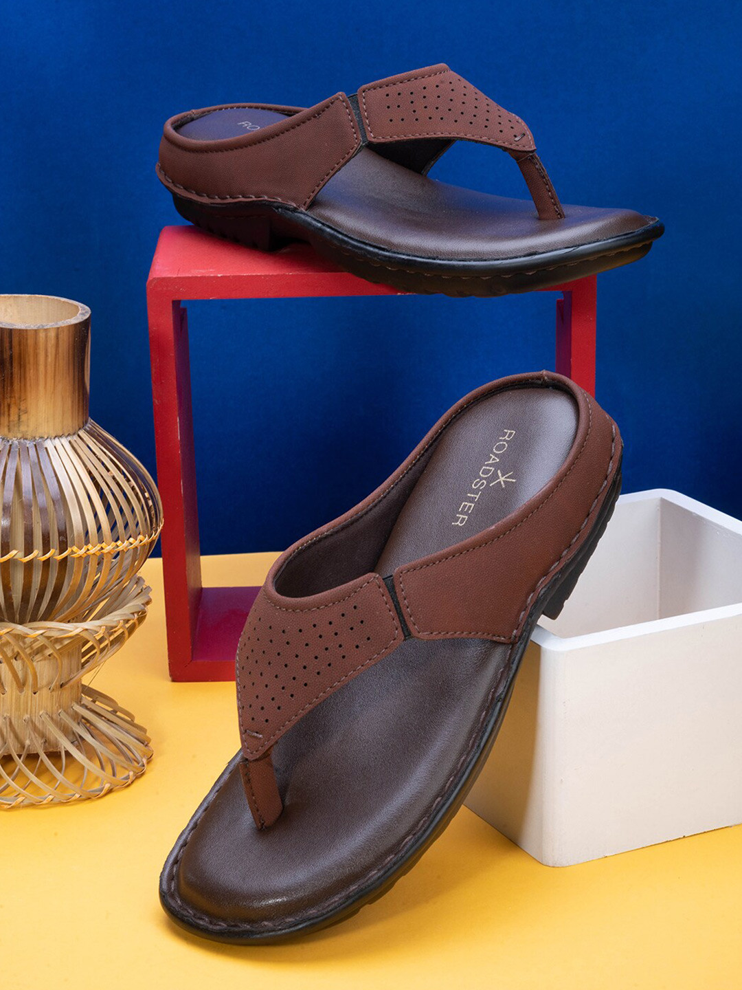 The Roadster Lifestyle Co. Men Textured Slip-On Comfort Sandals