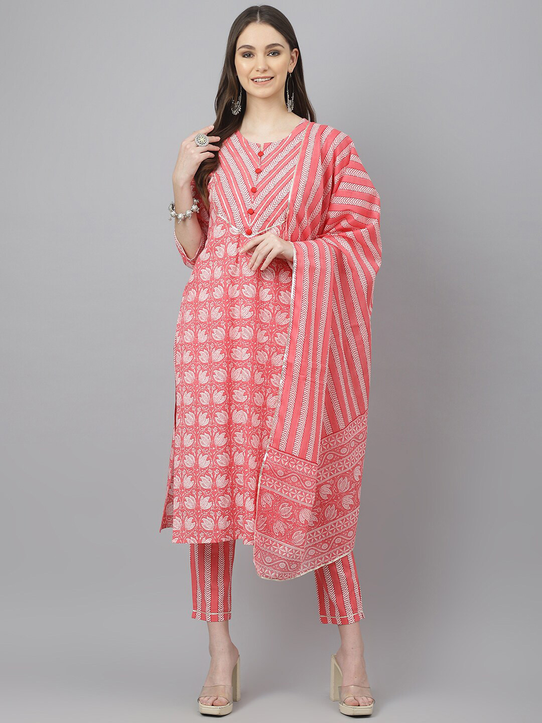 JAIPUR ATTIRE Floral Printed Gotta Patti Pure Cotton Kurta With Trousers & Dupatta