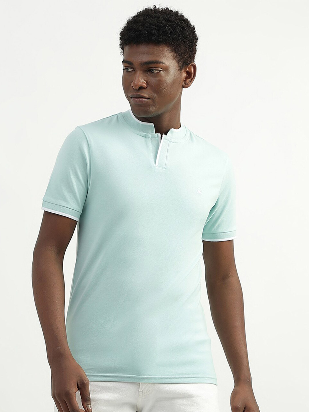 United Colors of Benetton Men Blue Mandarin Collar T-shirt