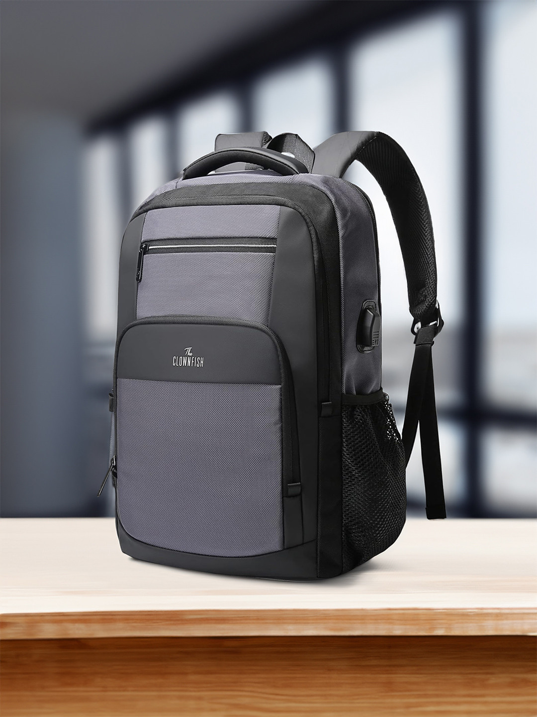 THE CLOWNFISH Anti-Theft Backpack with USB Charging Port