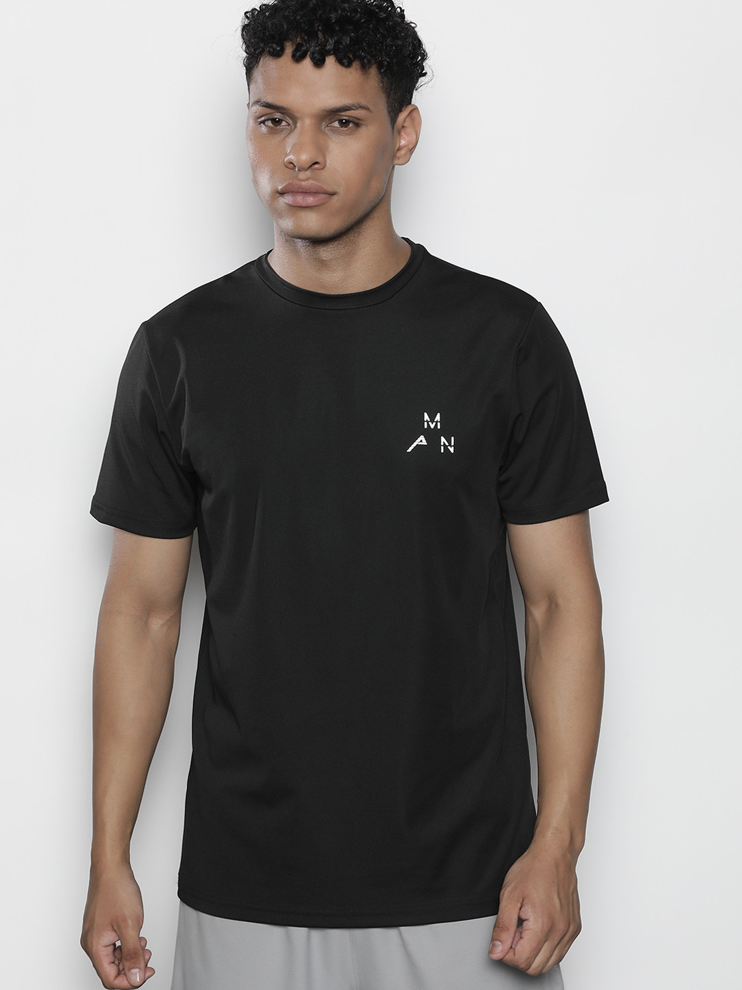 boohooMAN Regular Fit Gym T-shirt with Reflective Detail