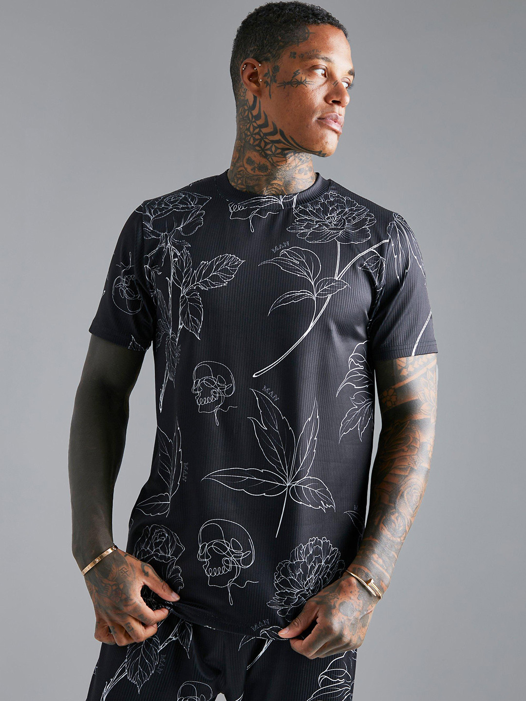 boohooMAN Floral Printed Slim Fit T-shirt