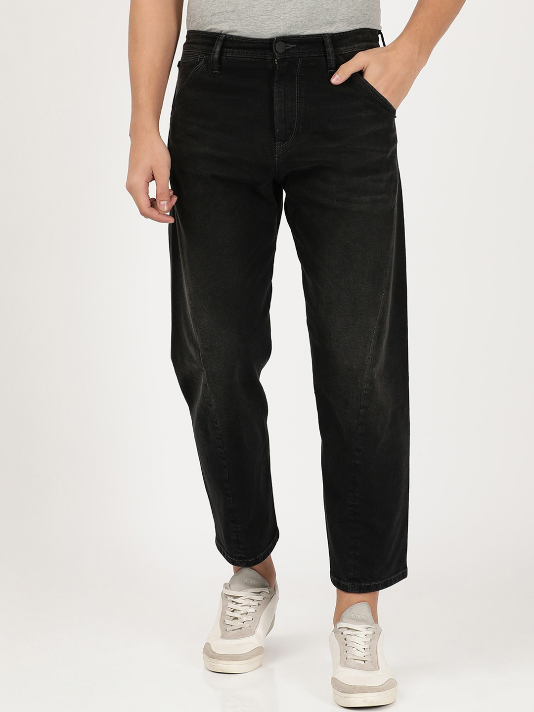 Wrangler Men Mid-Rise Stretchable Cotton Jeans