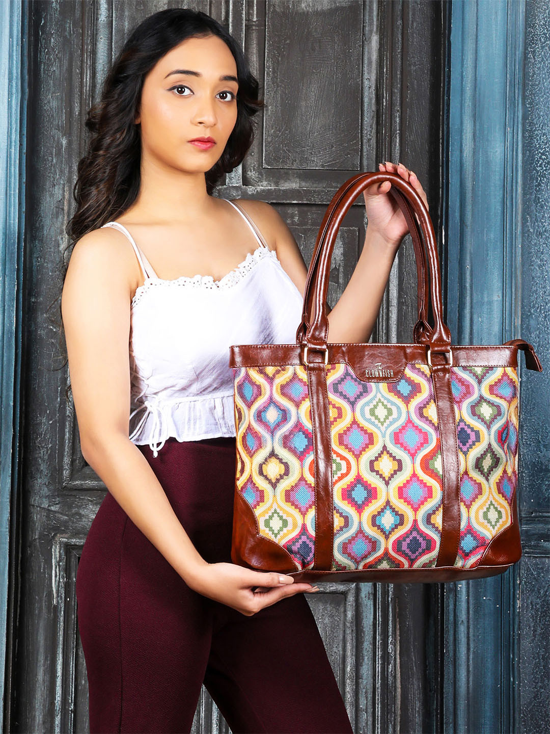 THE CLOWNFISH Miranda Women Printed Jute Laptop Bag