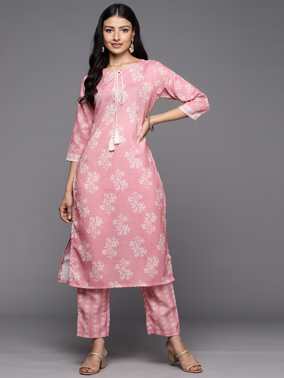 Varanga Women Pink Floral Printed Kurta with Trousers